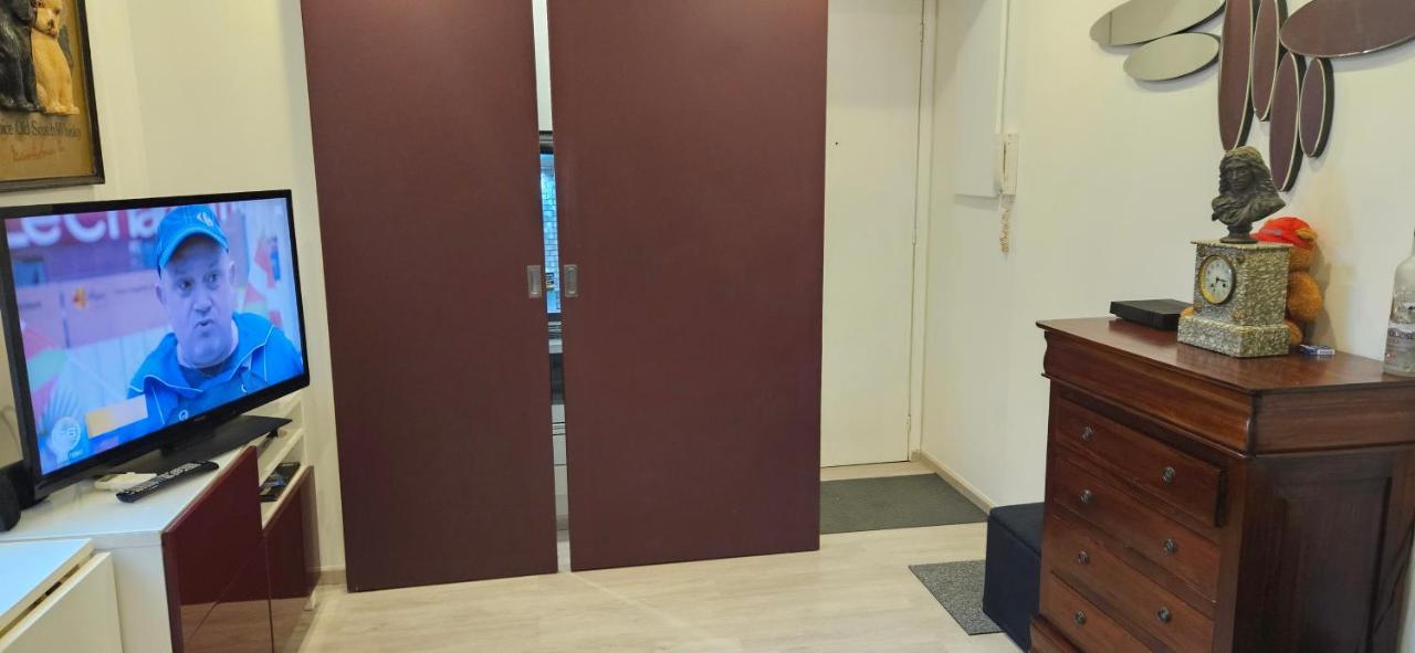 Studio 22M2 A Ivry/Seine-A 200 Metres De Paris. Proche Metro 7 Exterior foto